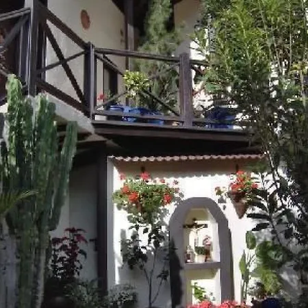 Mit Blick Auf Wasser By Interhome